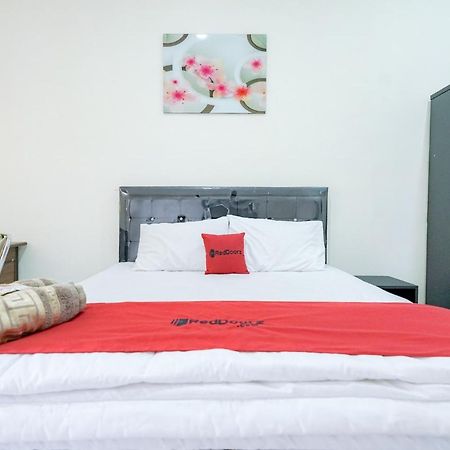 Отель Reddoorz @ Jalan Urip Sumoharjo Lampung Бандар-Лампунг Экстерьер фото