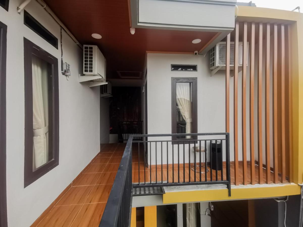 Отель Reddoorz @ Jalan Urip Sumoharjo Lampung Бандар-Лампунг Экстерьер фото